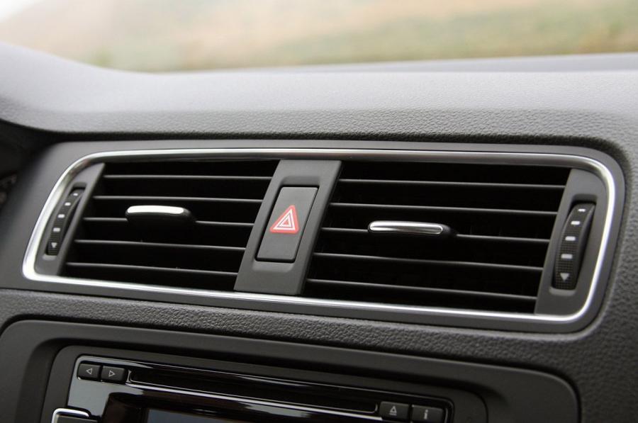  Volkswagen Jetta 2011 года  (фото 82 из 139)